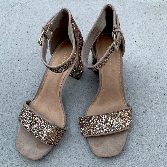 Old Navy Gold Glitter Block Heel Sandals - size 6 - Picture 3 of 6